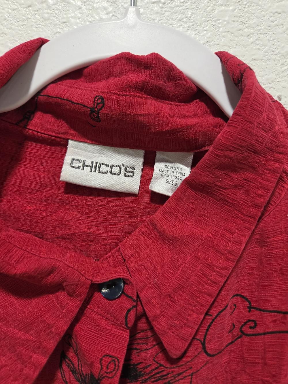 Chico's WOMENS 100% silk ' Red Button-Up
